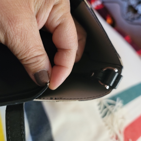 Micheal Kors Crossbody/Tote - Picture 8 of 13